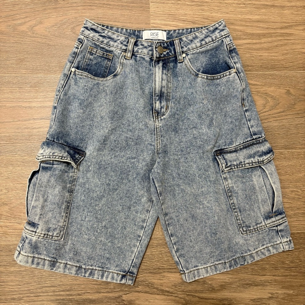 Rise Supply Co Light Blue Wash‎ Women’s Cargo Shorts Size 7